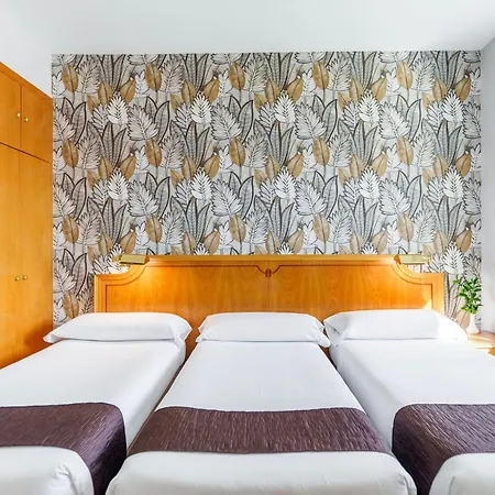 Hotel Rey Arturo Villagonzalo Pedernales Zimmer foto