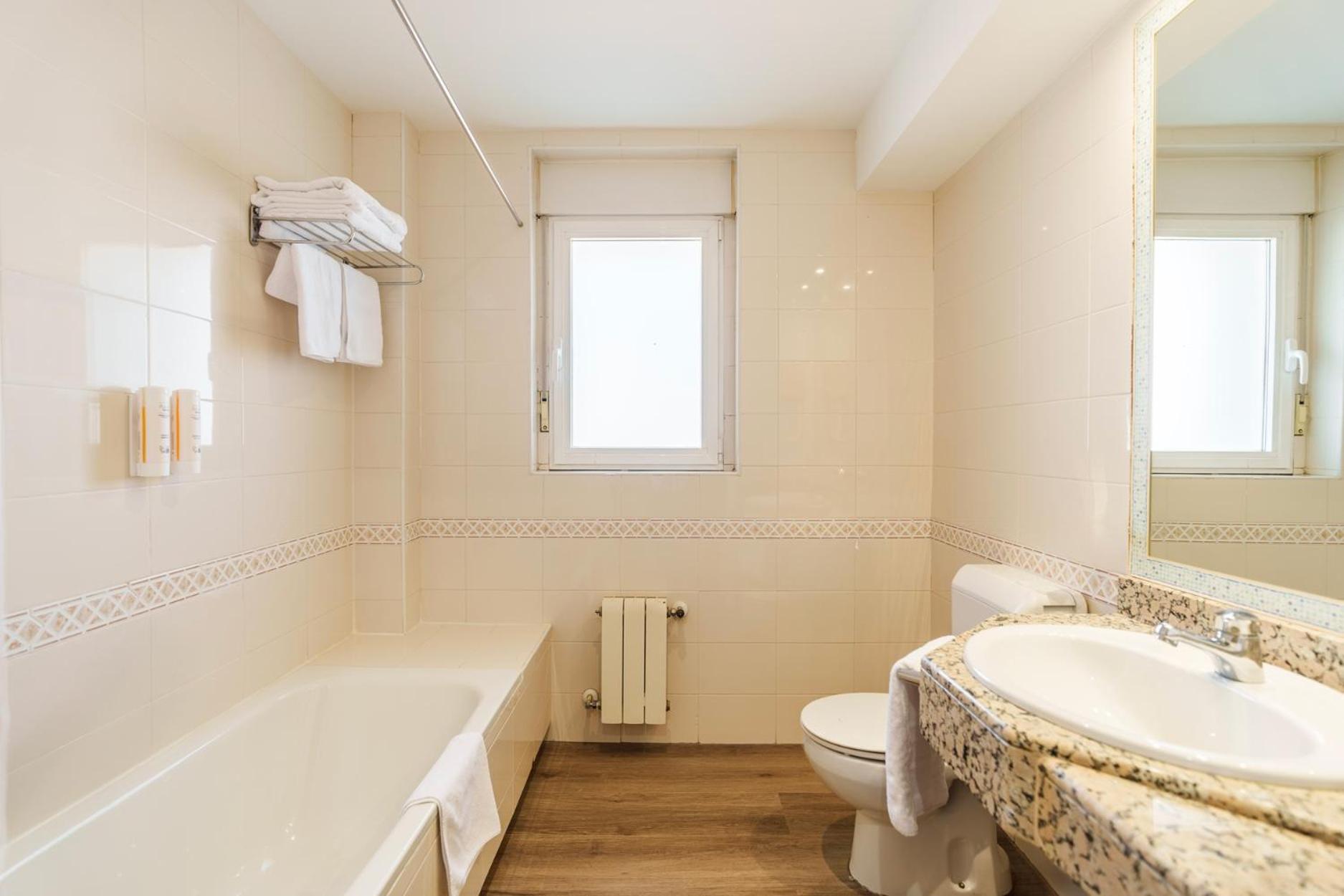Rey Arturo Burgos Hotel 3*